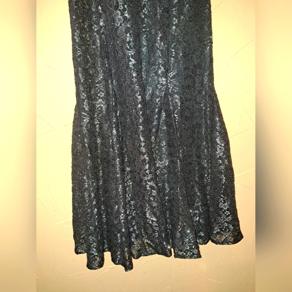 Mermaid Sparkling/ flattering Lace Cocktail Dress. - Picture 5 of 12